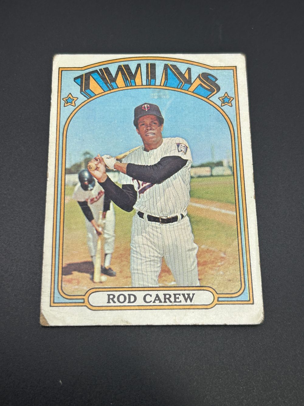 Lot 178: 1972 Topps Rod Carew Minnesota Twins Baseball Card No. 695