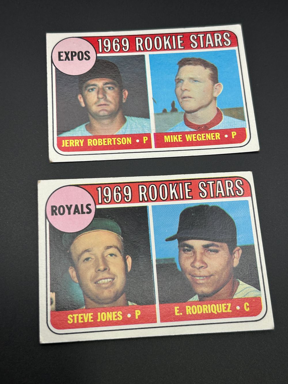 Lot 181: A Pair of 1969 Topps Baseball Cards #49 Royals and #284 Expos Rookie Stars