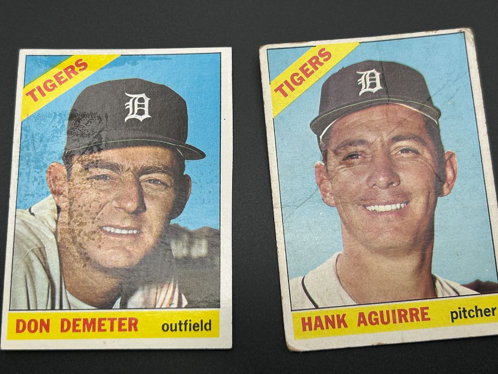 Lot 186: A Pair of 1966 Topps Detroit Tigers Baseball Cards, Don Demeter #98 and Hank Aguirre #113