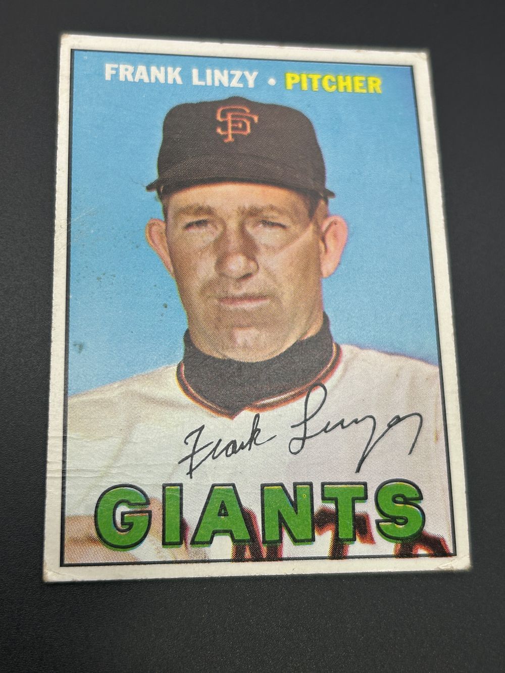 Lot 193: 1967 Topps Baseball Card #279 Frank Linzy San Francisco Giants