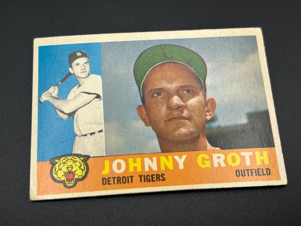 Lot 208: 1960 Topps Johnny Groth #171 Detroit Tigers Baseball Card