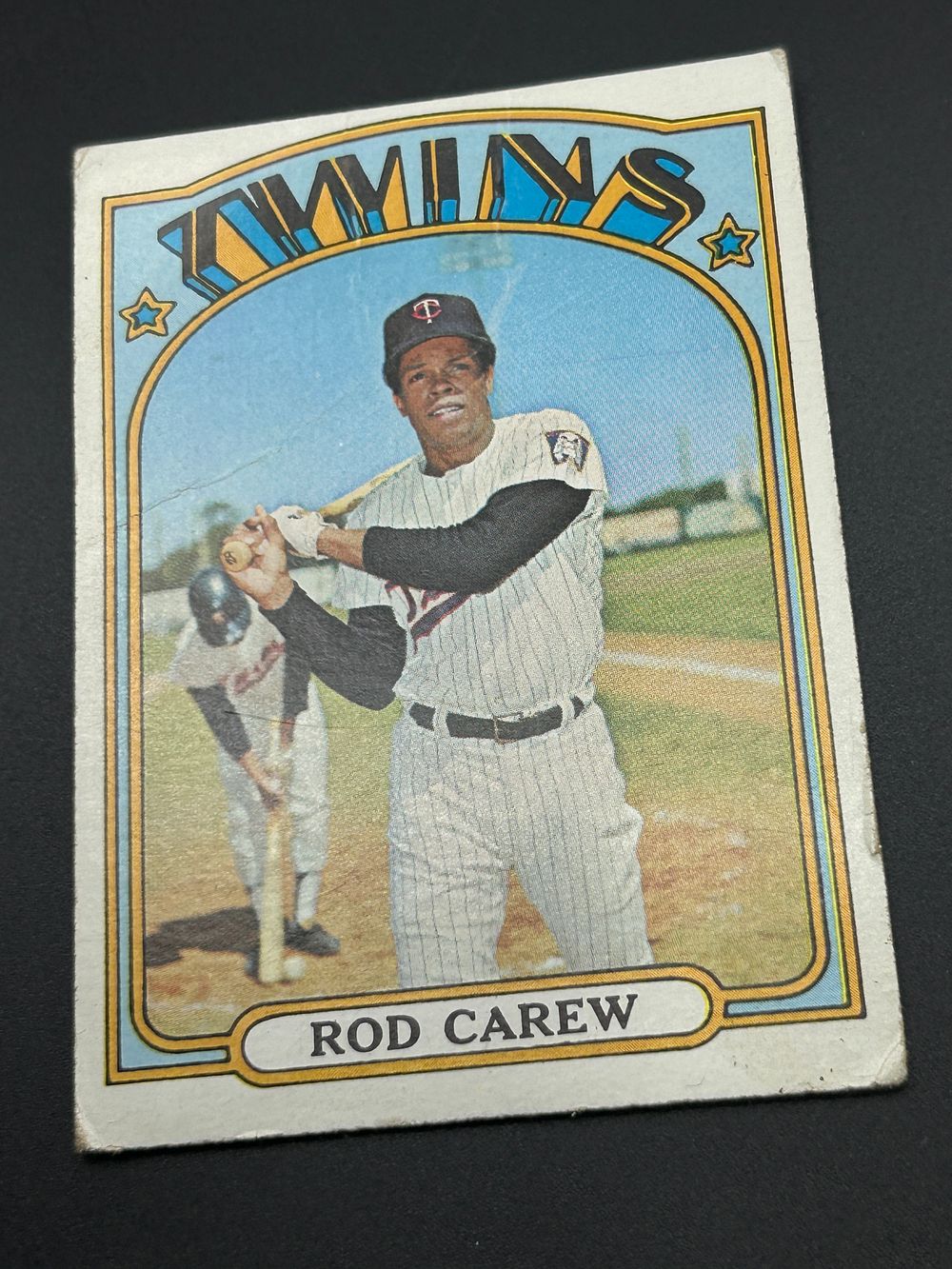 Lot 212: 1972 Topps Rod Carew Baseball Card Number 695 Minnesota Twins