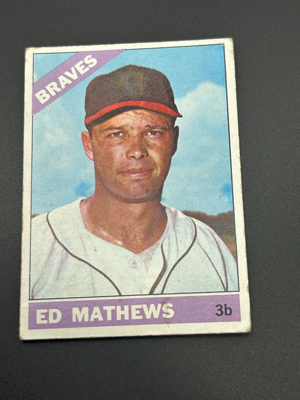 Lot 216: 1966 Topps Eddie Mathews Baseball Card Number 200