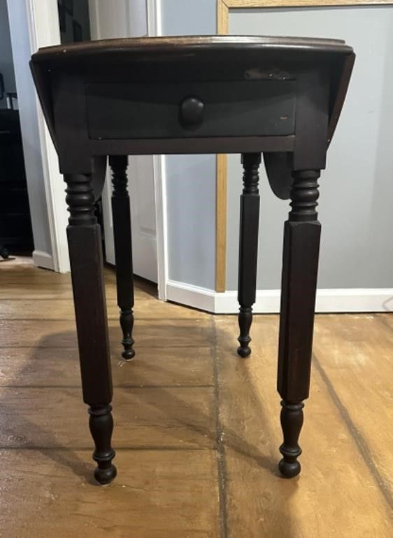 Lot 226: Antique Mahogany Drop Leaf Table
