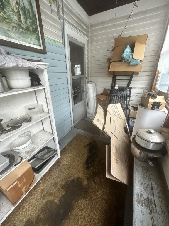 Pickers Rights of Back Porch