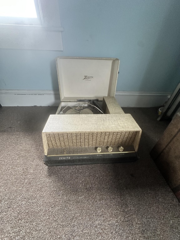 Picker’s Choice Room Lot With Zenith picker’s rights to room/area as marked, including Zenith stereophonic record player, mantel clock, smal