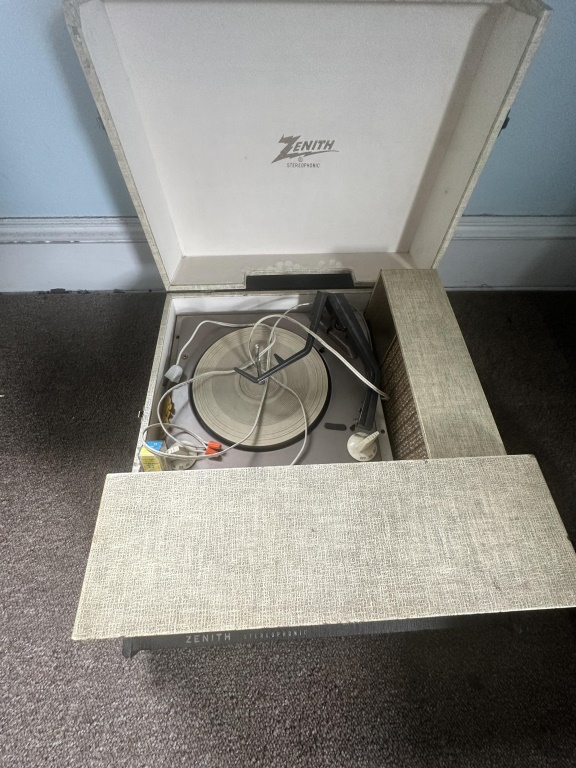 Picker’s Choice Room Lot With Zenith picker’s rights to room/area as marked, including Zenith stereophonic record player, mantel clock, smal