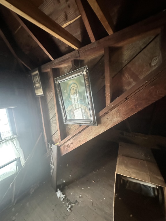 Pickers Rights of Attic No wood Furniture