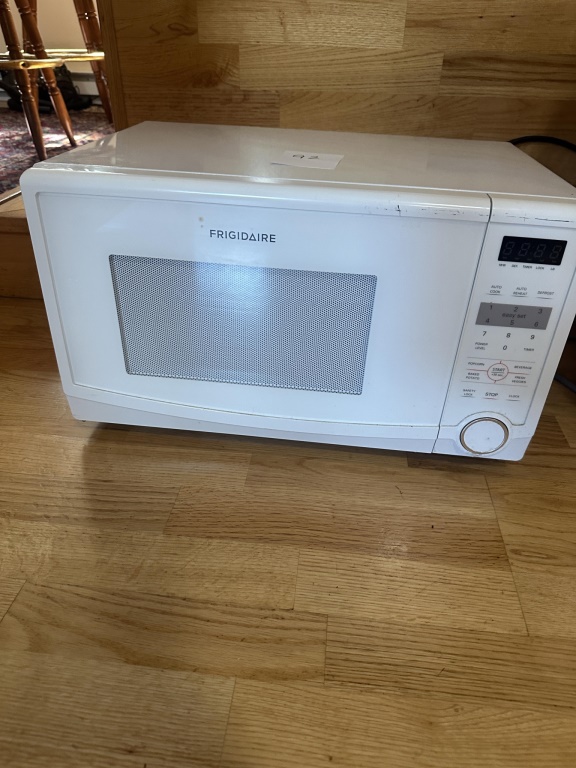 Frigidaire Countertop Microwave