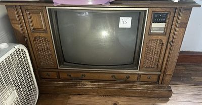 Sylvania Superset II CRT Console Television. Contents of top not included, untested