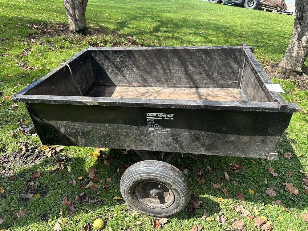 Lot 177: True Temper Jackson TC100 Trailer Cart