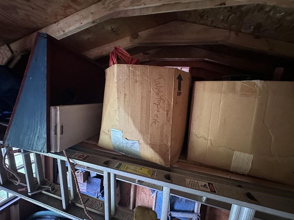 Lot 186: Pickers Rights of Shed Loft