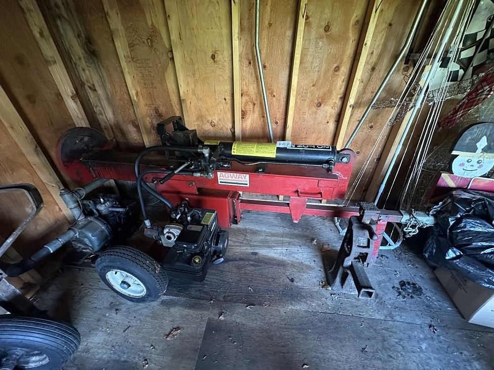 Lot 187: Agway 20-Ton Hydraulic Log Splitter
