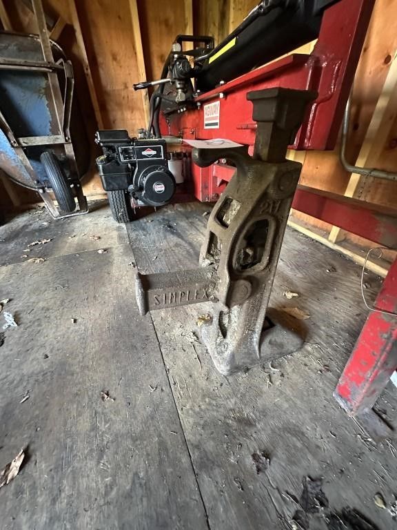 Lot 188: Lot 188: Antique Simplex No. 217 Railroad Jack