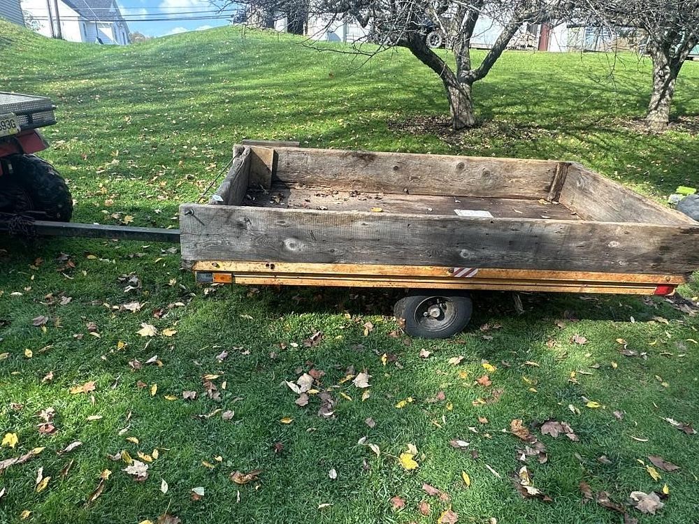 Lot 205: Custom Single-Axle Utility Trailer