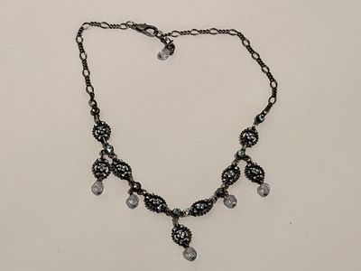 שרשרת וינטג' מעוצבת.