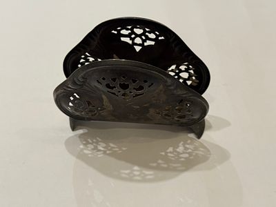 מעמד מפיות וינטג' מצופה כסף, חתום.