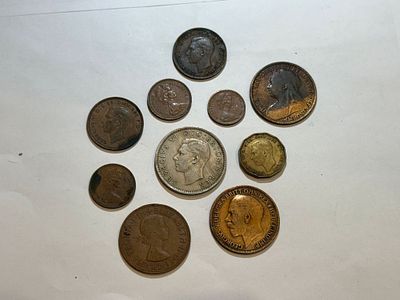 אוסף הכולל 10 מטבעות מבריטניה.