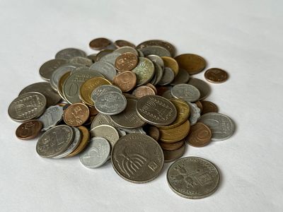 אוסף מטבעות ישראל. 
הפריטים לא נבדקו וייתכנו מציאות והפתעות. נמכר כמות שהוא (As Is).