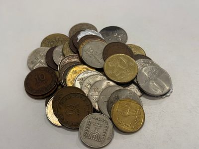 אוסף מטבעות ישראל, במשקל כולל של מעל קילוגרם. 
הפריטים לא נבדקו וייתכנו מציאות והפתעות. נמכר 