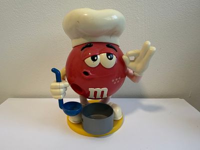 Vintage M&amp;M's "Chef" collectible candy dispenser – Red character. This M&amp;M's brand 