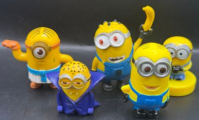 Lot of 5 PVC figures of "Minions" characters from Illumination's Despicable Me / Minions 