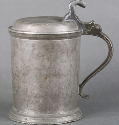 Кружка пивная. Тула, мастерская Ивана Саликокова Рубеж XVIII-XIX вв. Высота: 13 см 