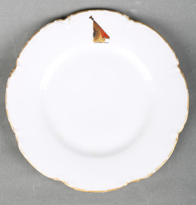 Тарелка пирожковая с изображением головного убора Лейб-Гвардии Павловского полка. 