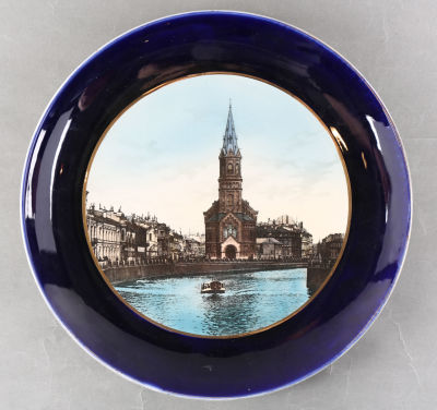 Декоративное блюдо с видом на Большую Морскую улицу и реформаторскую церковь в 