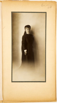 Великая Княгиня Елизавета Маврикиевна. Санкт-Петербург, фотоателье П. Жукова. 1905 г. Размер 