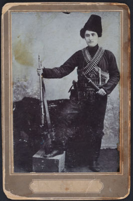 Кавказский горец. Российская империя, неизвестное фотоателье, 1900-е гг.Размер фотографии: 13,5 