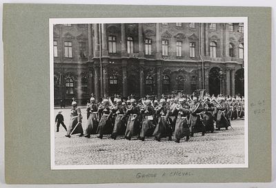 Оркестр Гвардейской тяжелой кавалерии на Дворцовой площади. Российская импеия.Неизвестная 