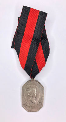 Auszeichnungs-Medaille "Zum Friedensschluss mit Schweden. 3. August 1790". Am Ordensband. Am 
