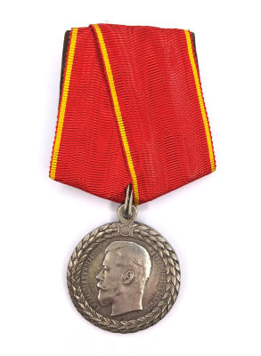 Medaille "F&uuml;r tadellosen Dienst bei der Polizei" mit Portrait des Kaisers Nikolaus II. Am 