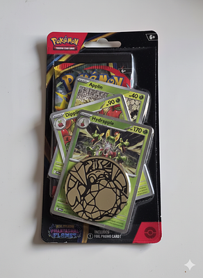 פוקימון אספנות - מארז סגור Hydrapple - Pokemon TCG ME02: Phantasmal Flames - Premium Checklane 