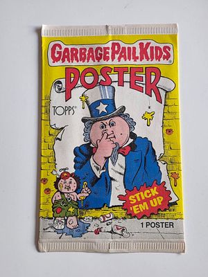 חבורת הזבל - מעטפה סגורה משנת 1986 מכילה פוסטר אחד הוצאת TOPPS . חבורת הזבל - מעטפה סגורה משנת 