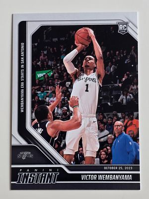 כדורסל NBA - וויקטור ואביאמה החייזר קלף רוקי מיוחד של פניני במהדורה מוגבלת של 44142 עותקים . כדור 