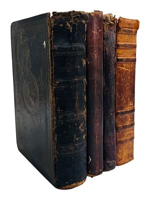 מקבץ ארבעה סידורים חשובים שנות הת"ר - כריכות מקוריות. 
1. מחזור אהלי יעקב סדר תפילות יום 