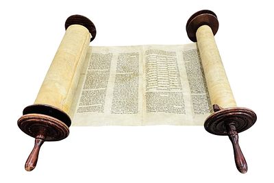 ספר תורה אשכנזי כתב אר"י - אירופה המאה ה - 19. 
ספר תורה אשכנזי גדול, כתב אריז"ל, כתיבת סופר 