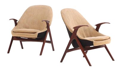 PAIR DANISH STYLE LOUNGE CHAIRS WITH FLOATING ARMS C 1955. Pair Danish style lounge chairs with 