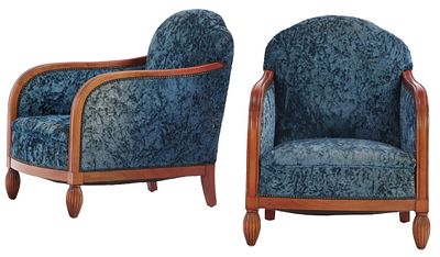 FRENCH ART DECO LOUNGE CHAIRS HAVING DEEP FRAMES AND RIBBED MELON FORM FEET C 1930. French Art 