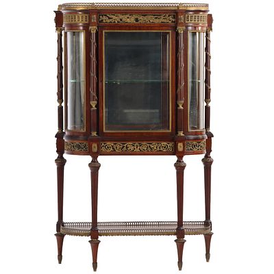 A QUALITY FRENCH MAHOGANY BRONZE MOUNTED VITRINE HAVING CURVED GLASS PANELS C 1900. IN NEED OF. A 