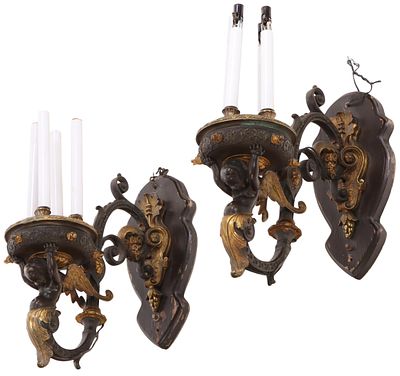 PAIR OF BAROQUE CONTINENTAL FIGURAL BRONZE SCONCES. PATINATED AND GILT BRONZE WITH PUTTIS C. Pai 