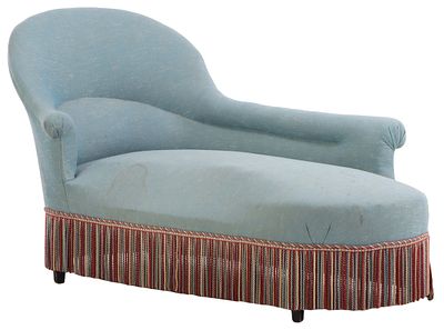 FRENCH NAPOLEON III UPHOLSTERED CHAISE LOUNGE C 1870. French Napoleon III upholstered chaise 
