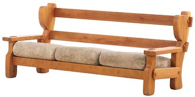 HEAVY OAK BRUTALIST STYLE SOFA WITH LOOSE CUSHION UPHOLSTERY C 1960. Heavy oak Brutalist style 