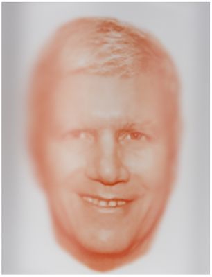 Wakultschik, Maxim: Larry #2. Maxim Wakultschik 
1973 Minsk 
Larry 
Mischtechnik, 2007; H 75 cm 