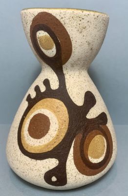 לפיד 
אגרטל יפיפה , ייחודי , דגם ורד . 
מצב מושלם . בחתימת האמנית ורד ברודנר, אשר הציעה את 