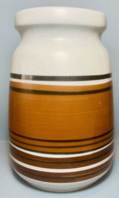 לפיד 
אגרטל גדול מאוד 
מצב מושלם 
גובה 28 סמ , קוטר 18 