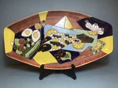 טקרמיק - Tecramic 
מגש דגים גדול עשוי מקרמיקה . 
מצב מושלם 
39.5*22 