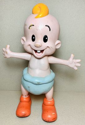 הבובה של במבה 
עשוי פלסטיק . וינטג׳ . גובה 26 סמ .